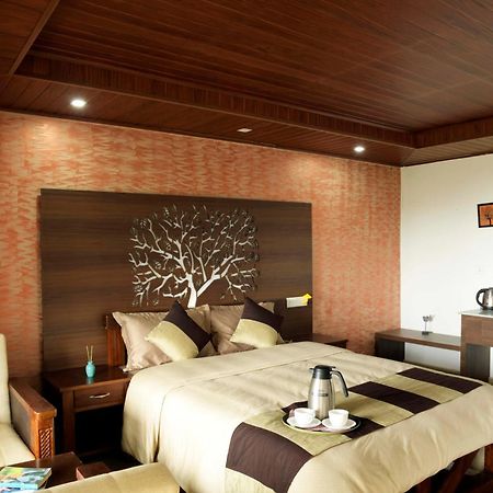 Stayvista At Talerock Inn Mountain View - Breakfast Included Valparai Luaran gambar