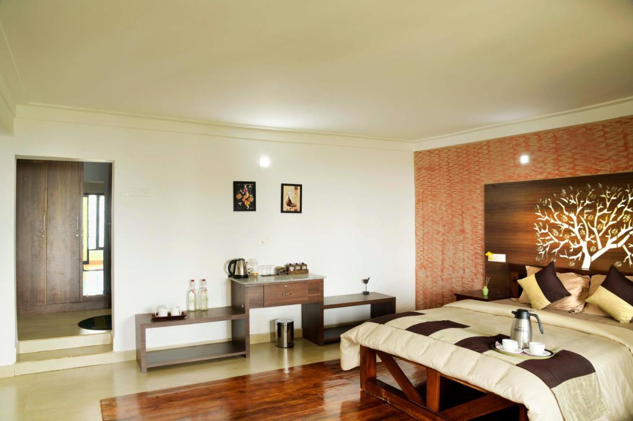 Stayvista At Talerock Inn Mountain View - Breakfast Included Valparai Luaran gambar